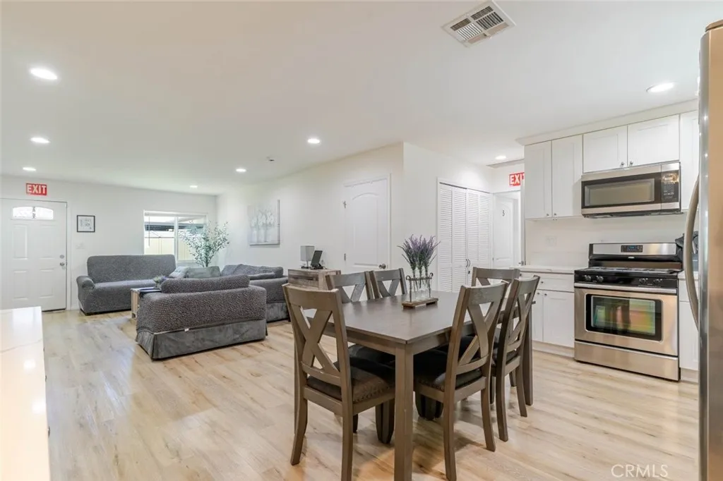 7315 Jamieson Avenue, Reseda, California 91335 home-pic-40